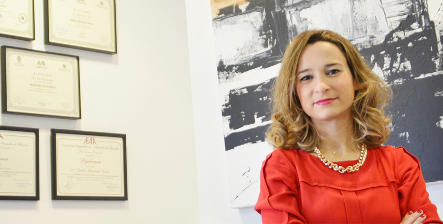Julia Bautista - Letrada de la Rota